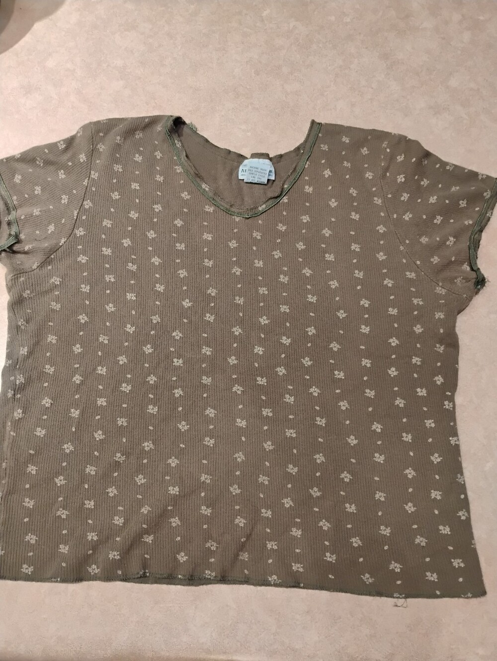 Authentic Original Abercrombie Olive Green Ribbed Tee with Tiny Cream Flowers